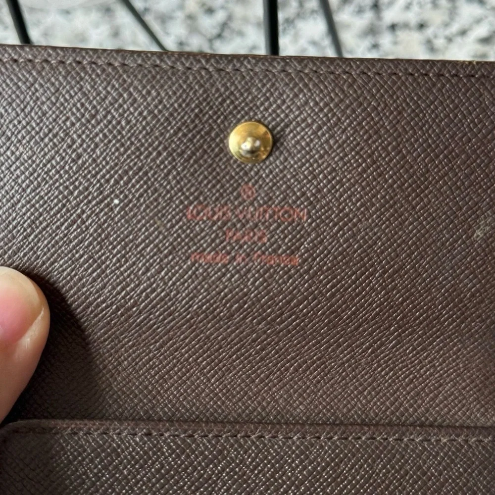 Louis Vuitton | Damier Portefeiulle Elise Bi Fold Compact Wallet SP0020